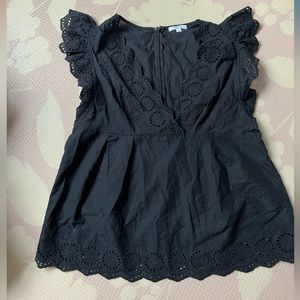 Black lace eyelet top M